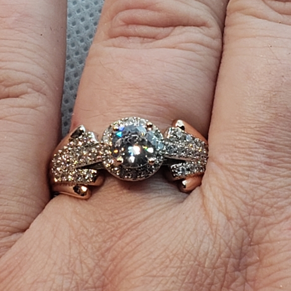 NWT 1 CZ WHITE GOLD W ROSE GOLD TRIM sterling silver gold  CZ Ring - Picture 3 of 15